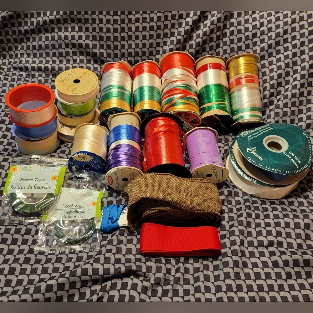 **HUGE LOT** Vintage Ribbon Crafts Floral Holiday Curling Berwick Hallma…